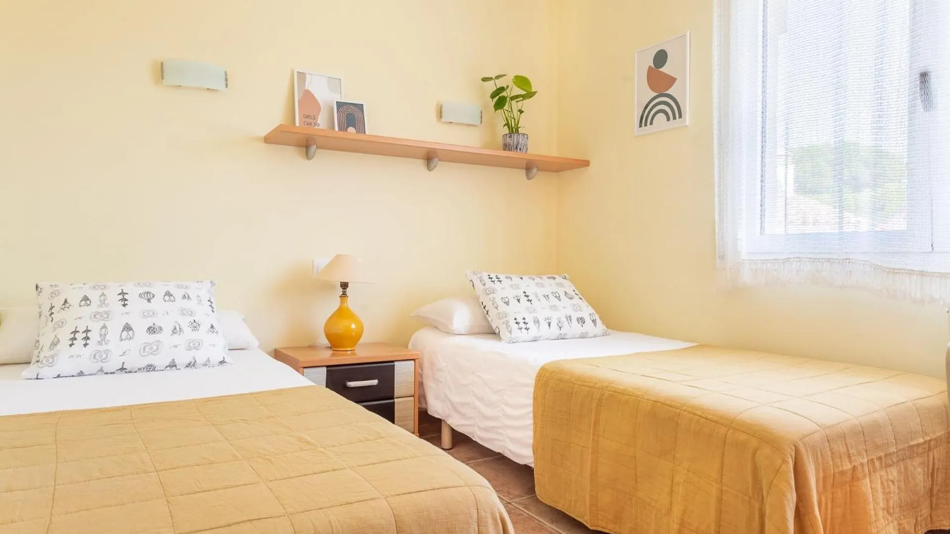 Casa Hermosa L' Escala 0*,  スペイン